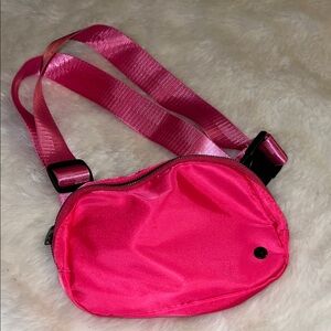 Vibrant Pink Pink Women’s Crossbody Fanny Pack